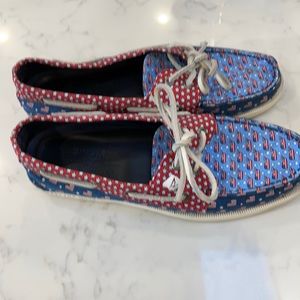 Speedy top side vineyard vines